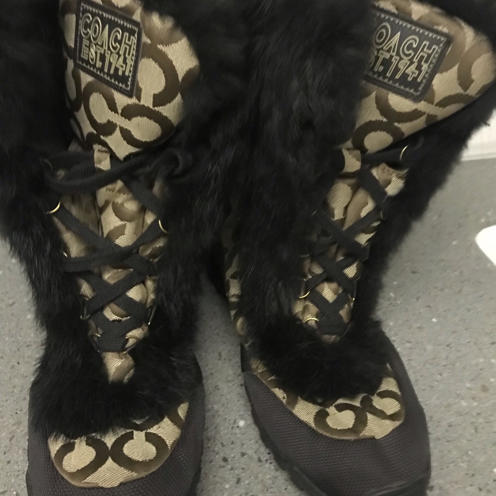 Coach Women Boots Lovely!